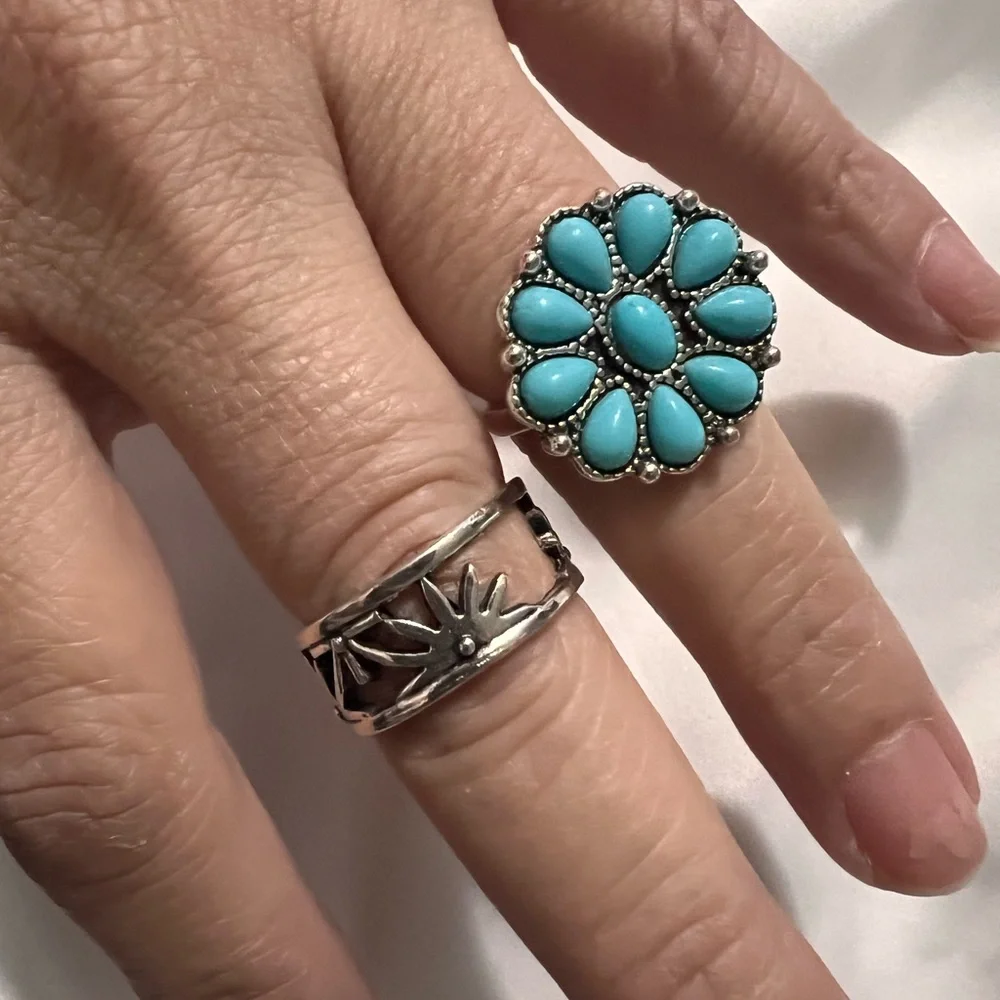 Silver and Turquoise Floral Ring Set